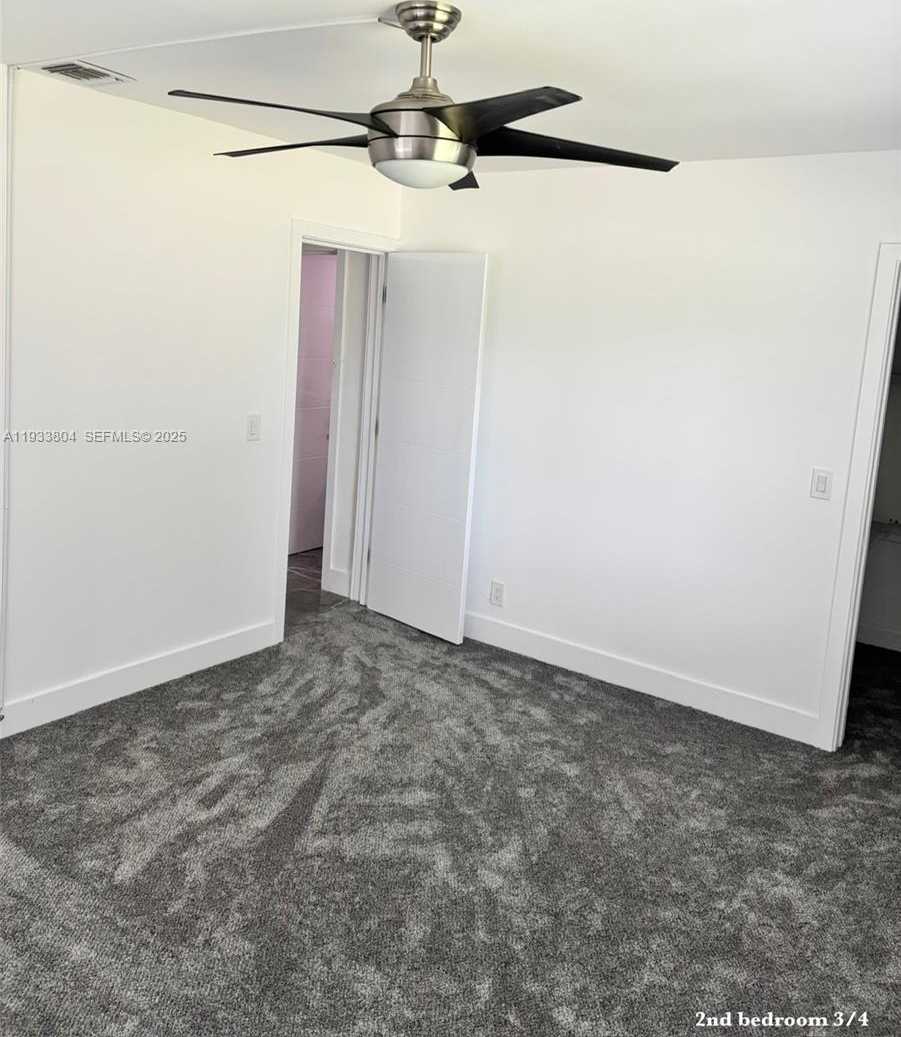 Small Image of 607 MAPLE DR, Margate Number 18