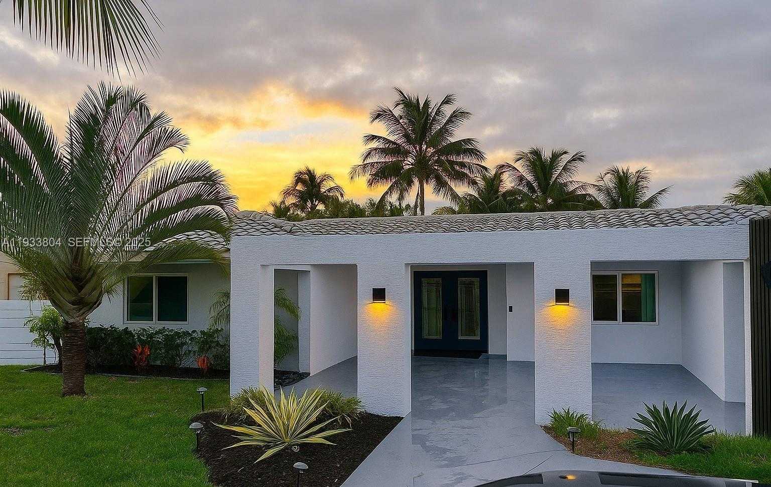 Small Image of 607 MAPLE DR, Margate Number 2