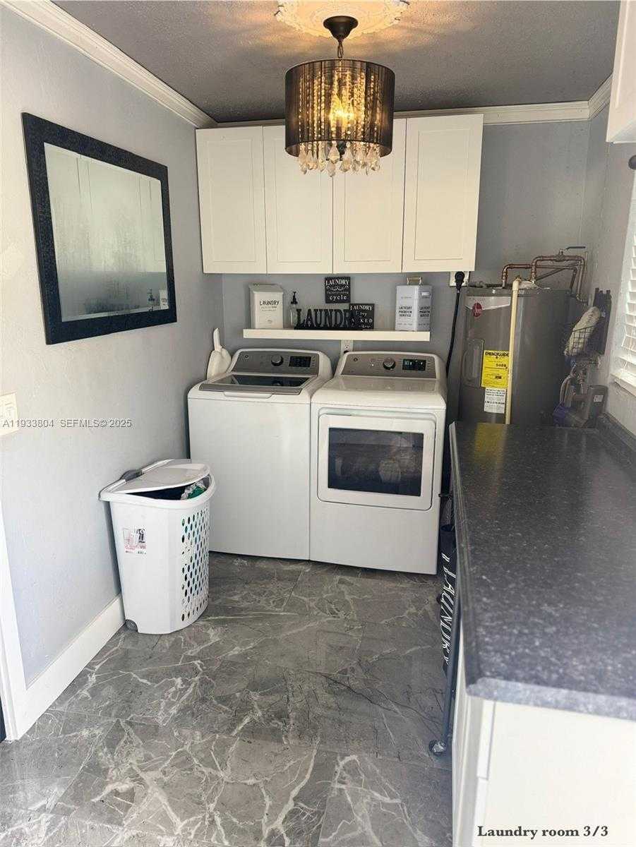 Small Image of 607 MAPLE DR, Margate Number 31