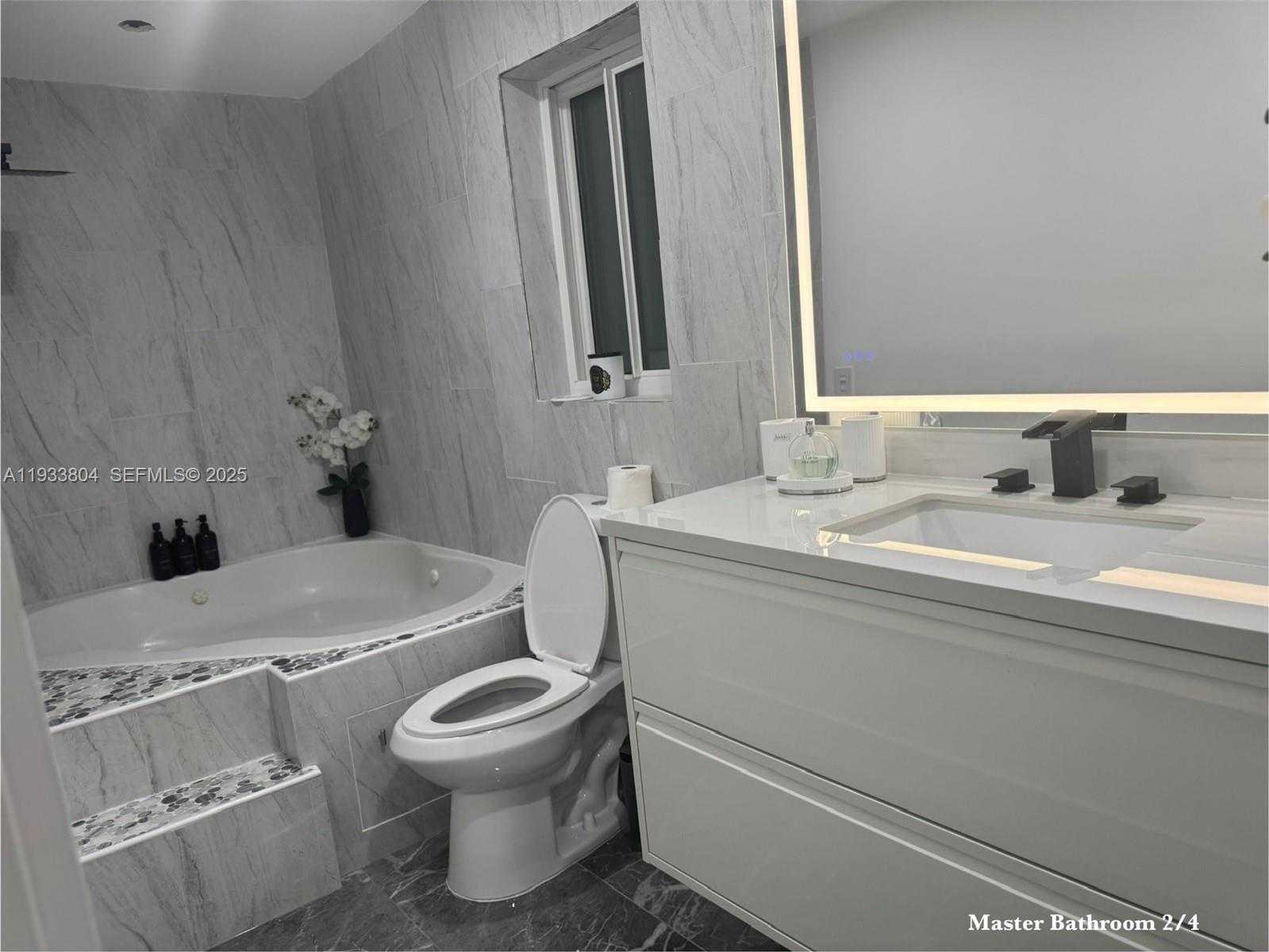 Small Image of 607 MAPLE DR, Margate Number 6