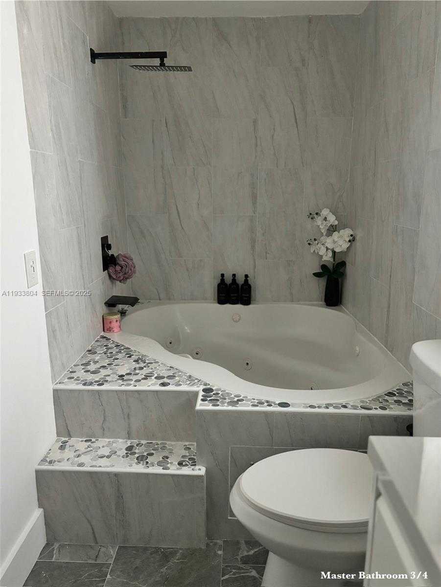 Small Image of 607 MAPLE DR, Margate Number 7