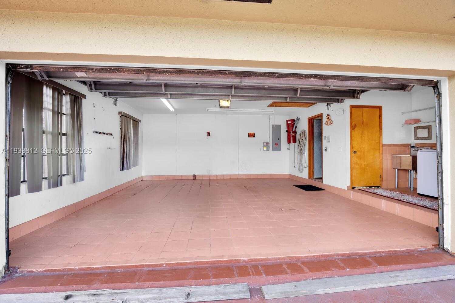 Small Image of 165 WEST 50TH ST, Hialeah Number 32