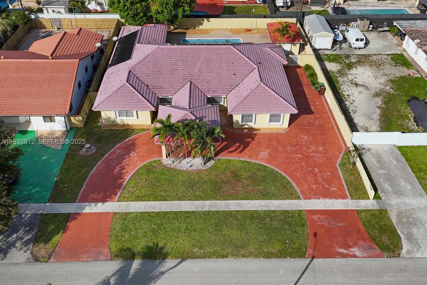 Small Image of 165 WEST 50TH ST, Hialeah Number 44