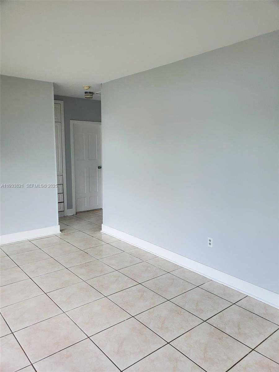 Small Image of 3450 NORTH WEST 176TH ST, Miami Gardens Number 6