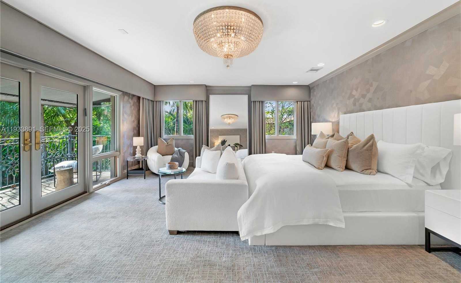 Small Image of 5077 NORTH BAY RD, Miami Beach Number 16