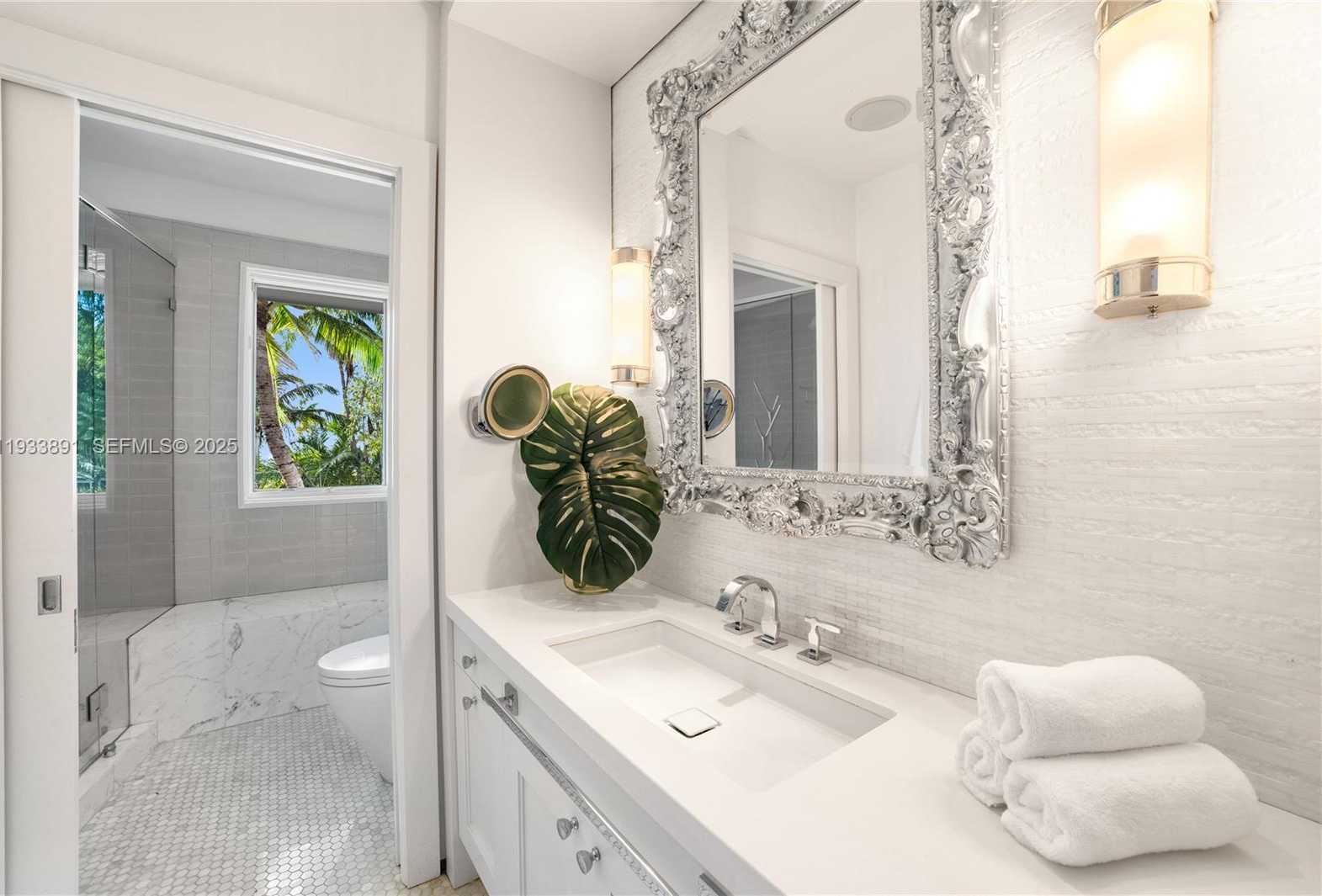 Small Image of 5077 NORTH BAY RD, Miami Beach Number 25