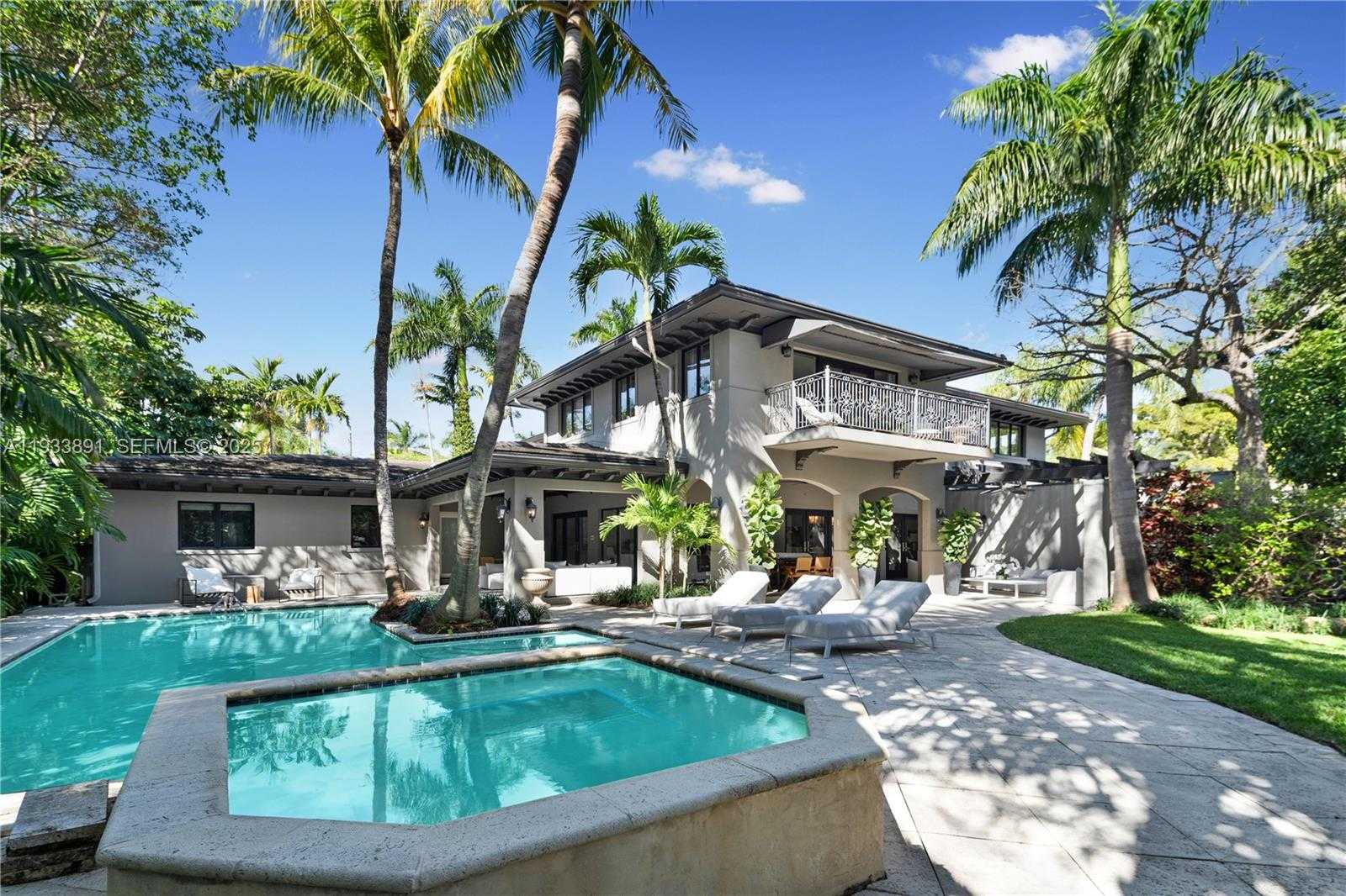 Small Image of 5077 NORTH BAY RD, Miami Beach Number 31