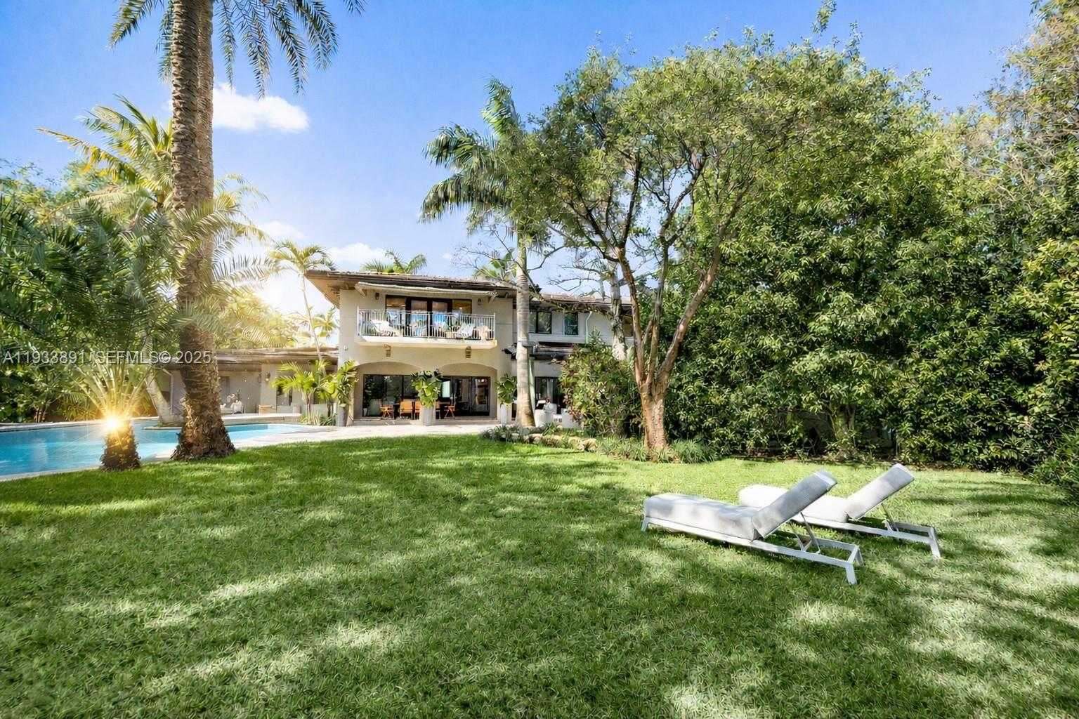 Small Image of 5077 NORTH BAY RD, Miami Beach Number 35