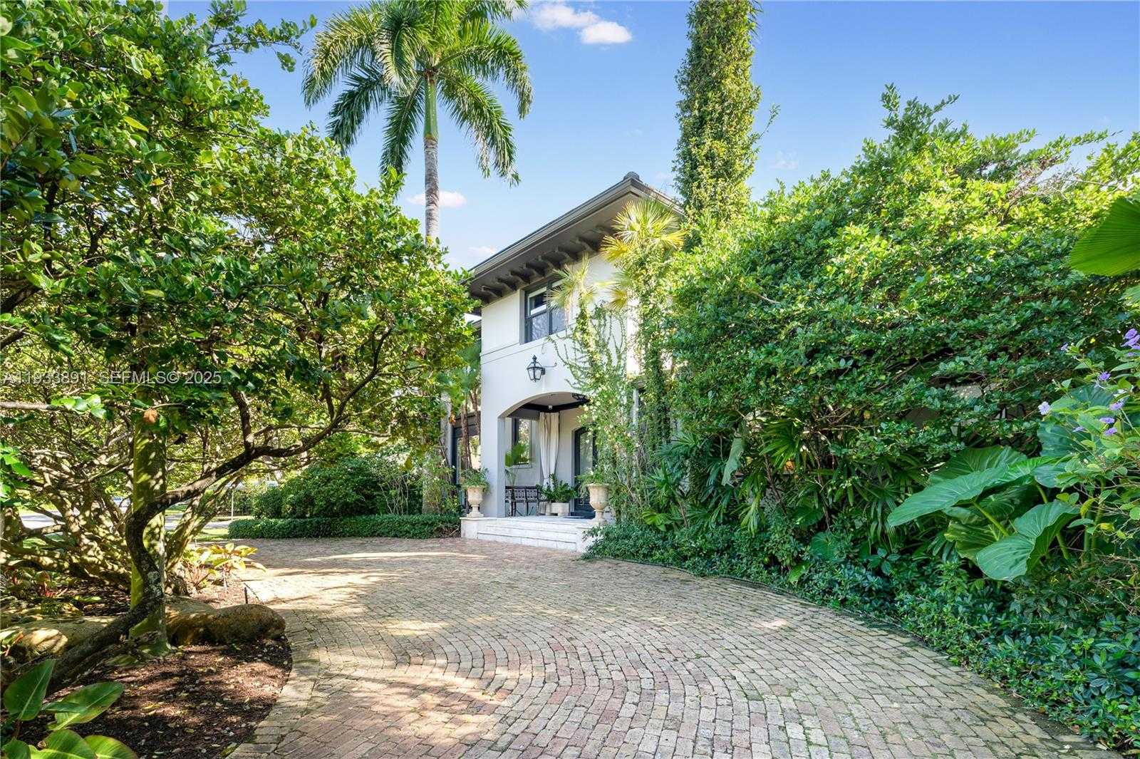 Small Image of 5077 NORTH BAY RD, Miami Beach Number 37