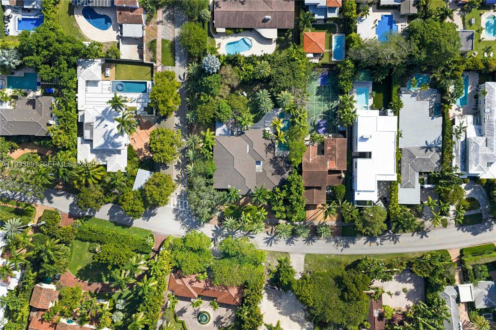 Small Image of 5077 NORTH BAY RD, Miami Beach Number 40