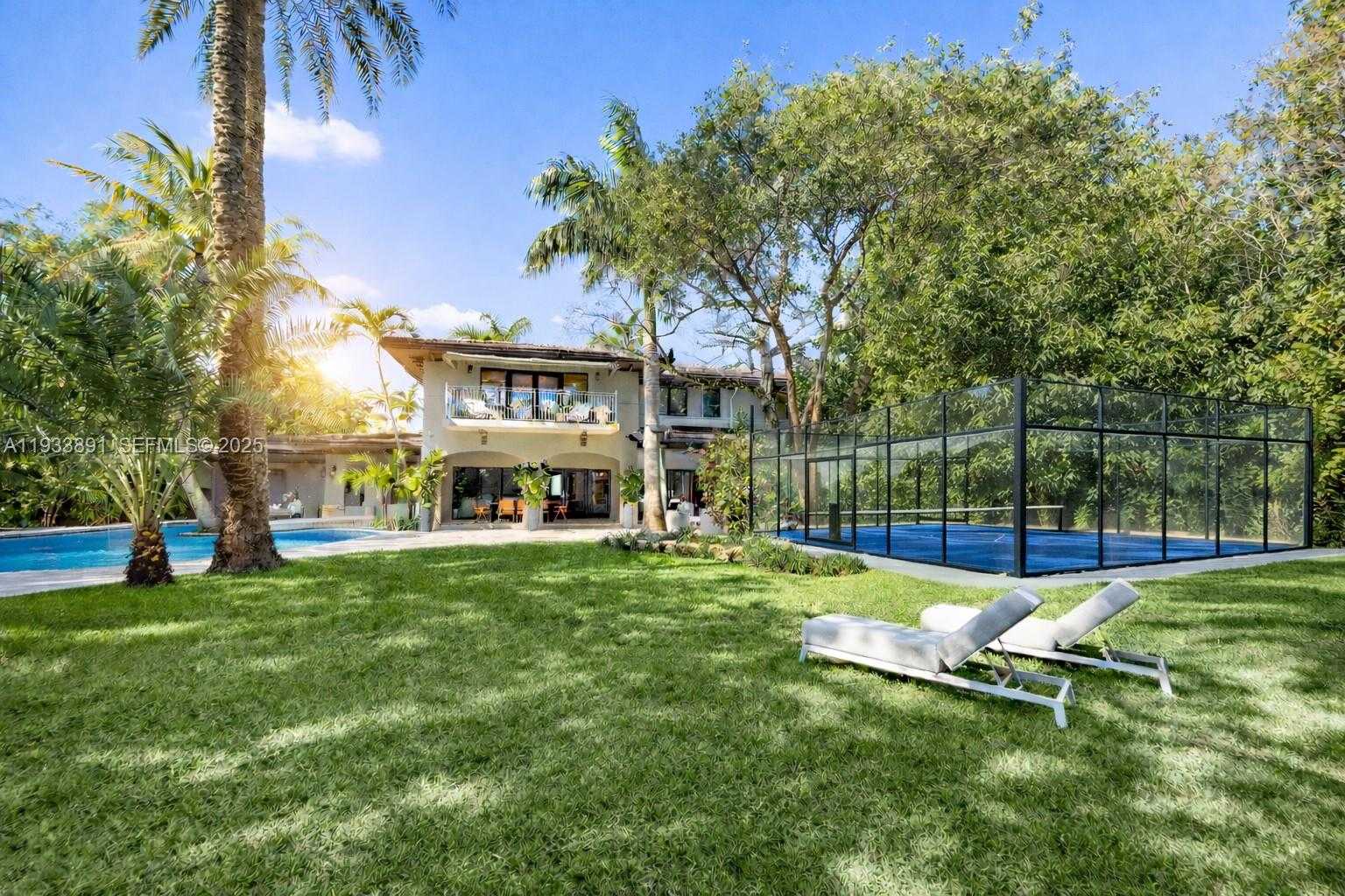 Small Image of 5077 NORTH BAY RD, Miami Beach Number 41