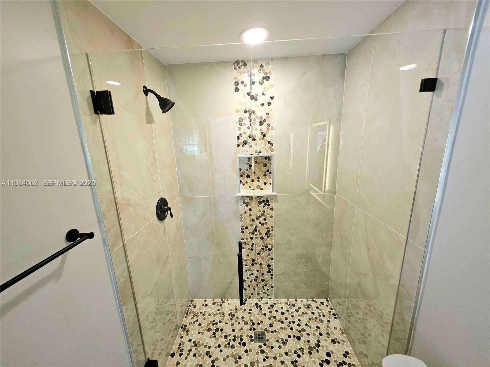 Small Image of 137 DOW LN, Fort Myers Number 19