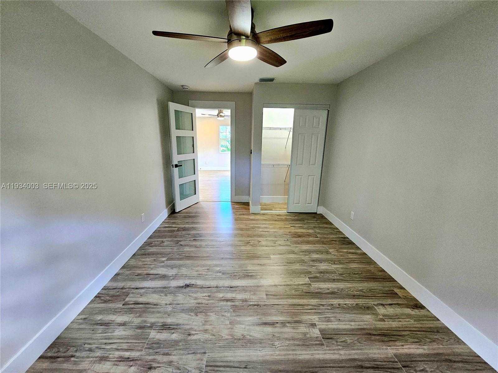 Small Image of 137 DOW LN, Fort Myers Number 29