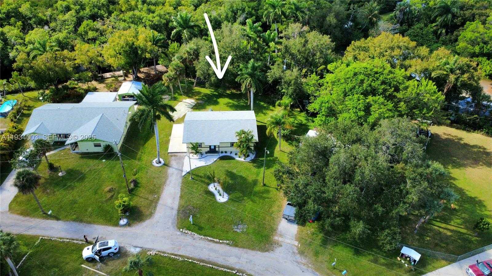 Small Image of 137 DOW LN, Fort Myers Number 34