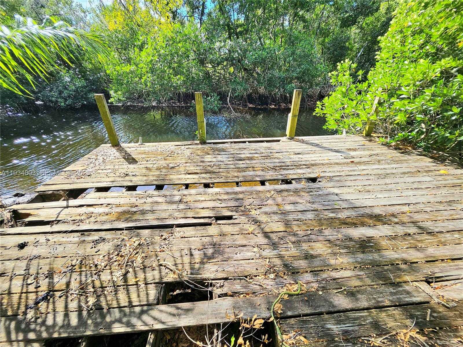 Small Image of 137 DOW LN, Fort Myers Number 51