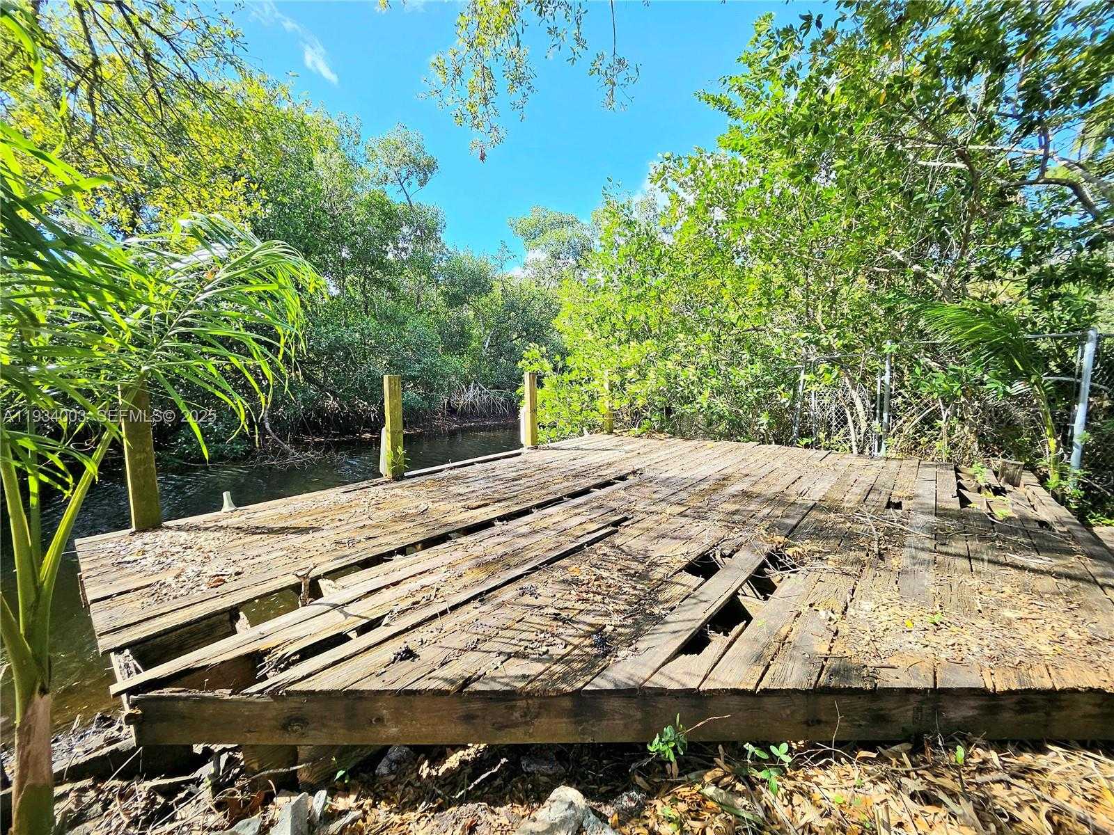 Small Image of 137 DOW LN, Fort Myers Number 52