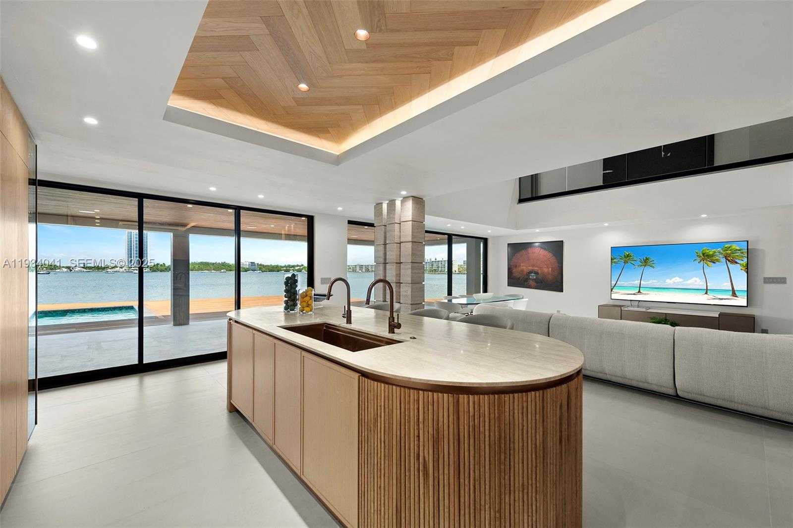 Small Image of 3209 NORTH EAST 169TH ST, North Miami Beach Number 11