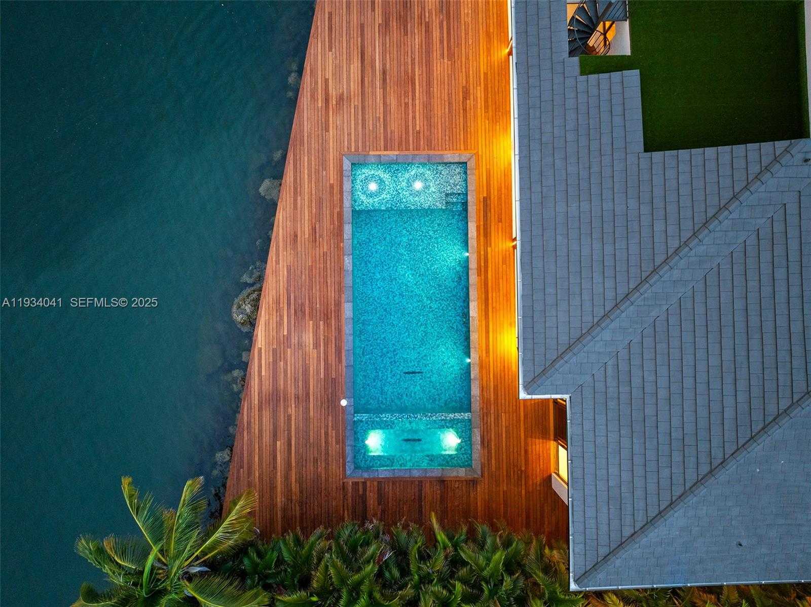 Small Image of 3209 NORTH EAST 169TH ST, North Miami Beach Number 36