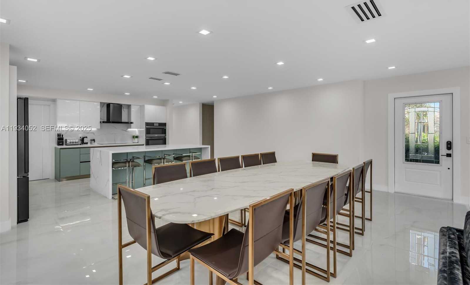 Small Image of 1045 HOLLYWOOD BLVD, Hollywood Number 16