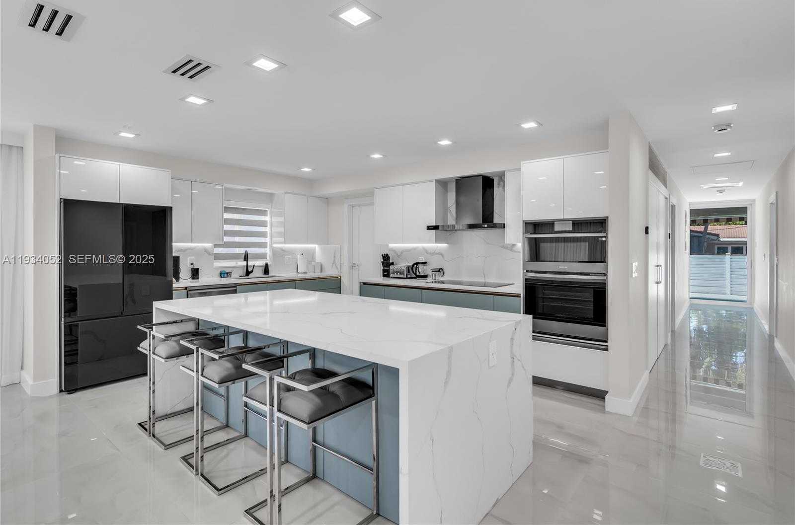 Small Image of 1045 HOLLYWOOD BLVD, Hollywood Number 18