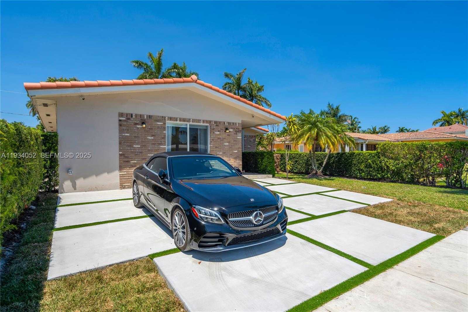 Small Image of 1045 HOLLYWOOD BLVD, Hollywood Number 38