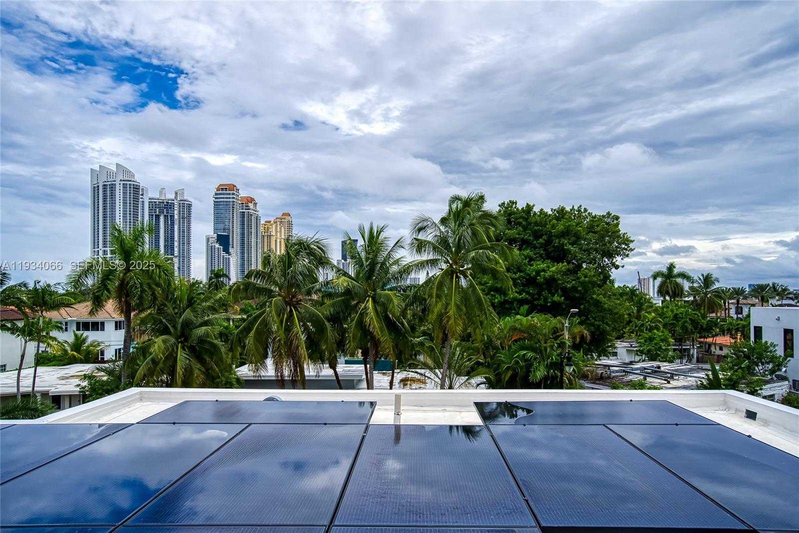 Small Image of 311 SOUTH EAST 189TH ST, Sunny Isles Beach Number 11