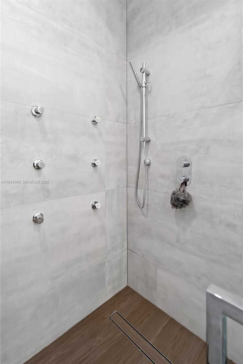 Small Image of 311 SOUTH EAST 189TH ST, Sunny Isles Beach Number 20