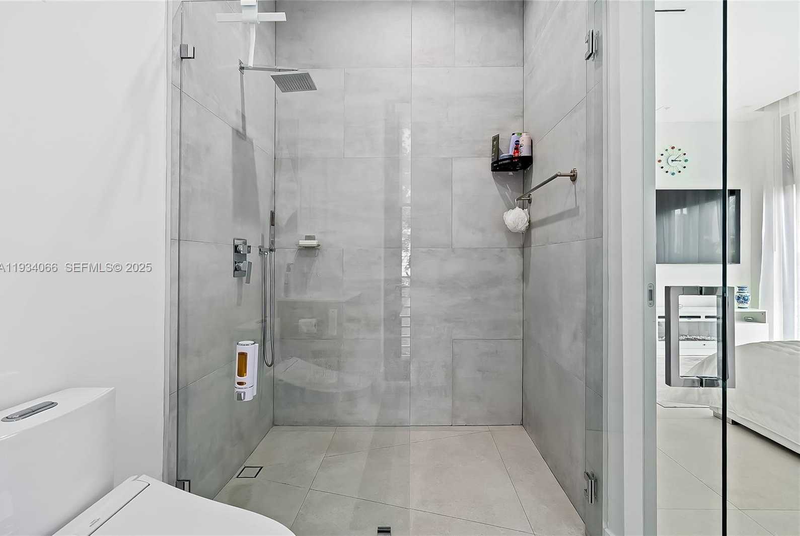 Small Image of 311 SOUTH EAST 189TH ST, Sunny Isles Beach Number 27