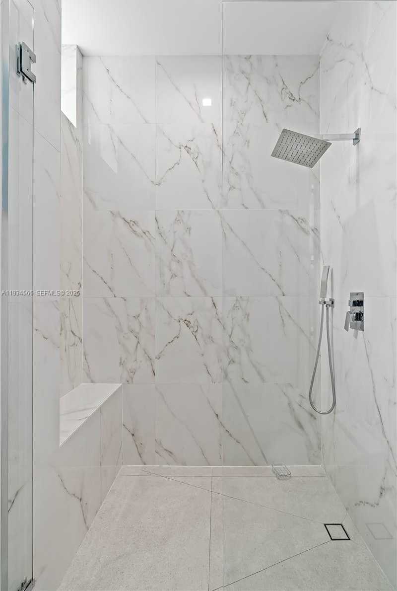 Small Image of 311 SOUTH EAST 189TH ST, Sunny Isles Beach Number 39