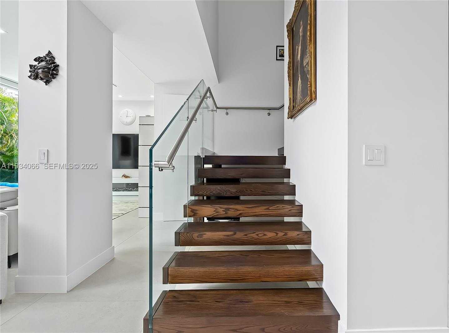 Small Image of 311 SOUTH EAST 189TH ST, Sunny Isles Beach Number 47