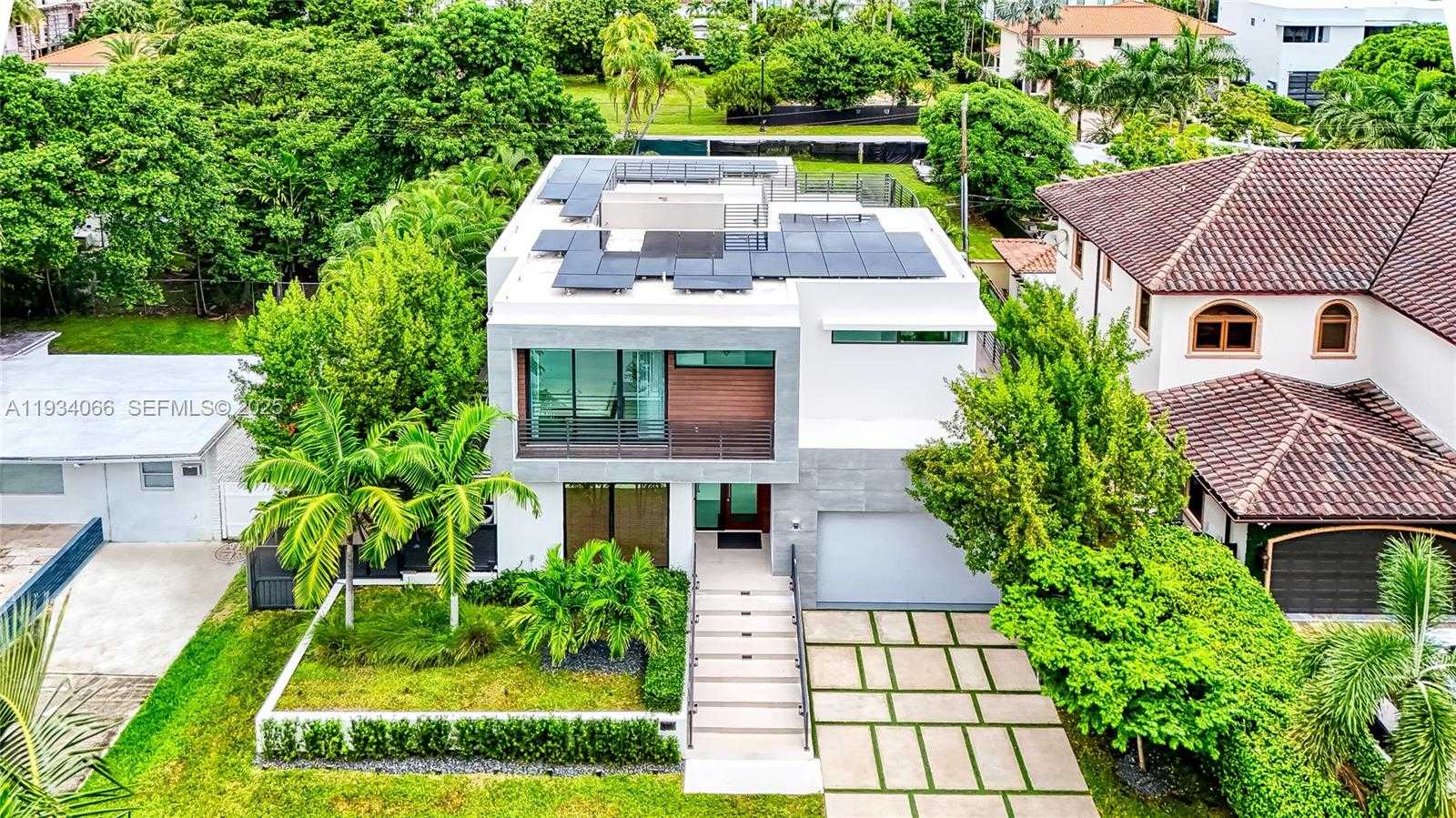 Small Image of 311 SOUTH EAST 189TH ST, Sunny Isles Beach Number 5