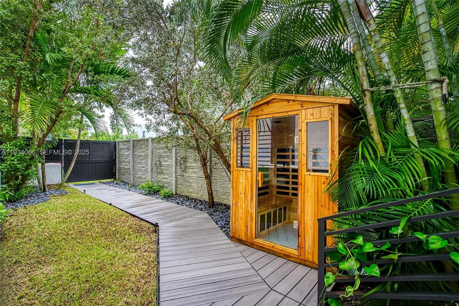 Small Image of 311 SOUTH EAST 189TH ST, Sunny Isles Beach Number 6