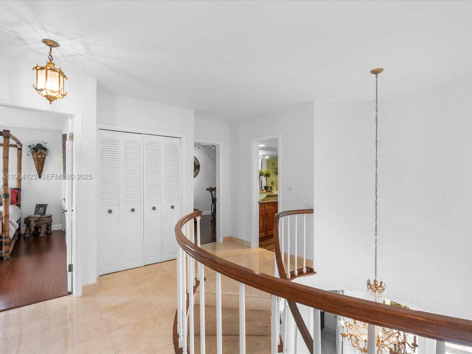 Small Image of 624 PALM DR, Hallandale Beach Number 25