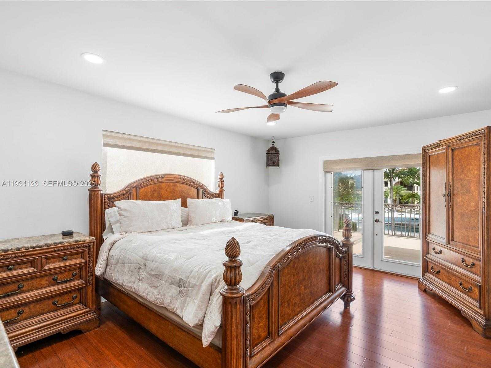 Small Image of 624 PALM DR, Hallandale Beach Number 26