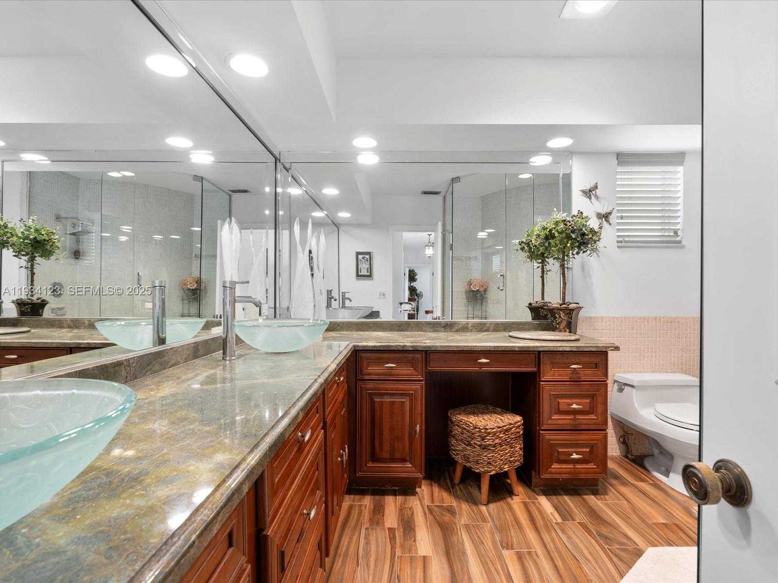 Small Image of 624 PALM DR, Hallandale Beach Number 31