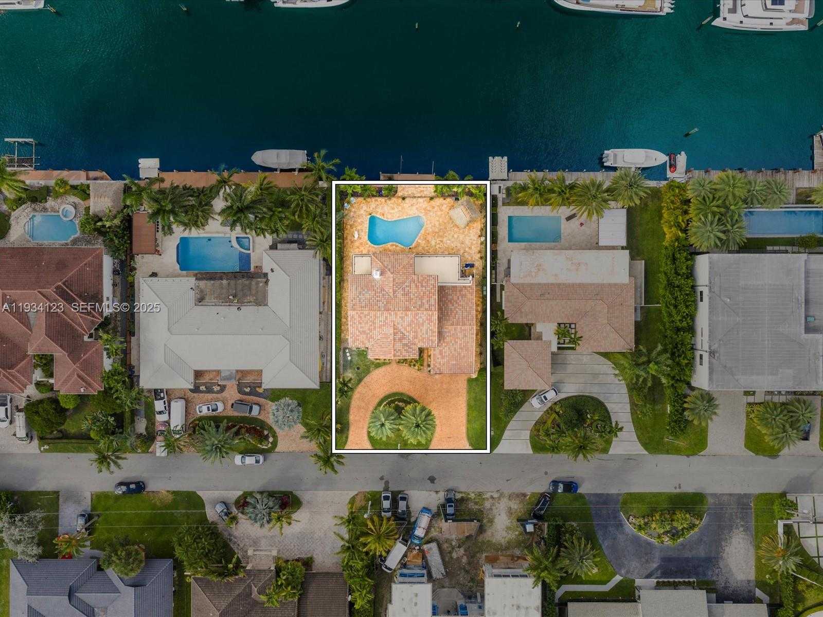 Small Image of 624 PALM DR, Hallandale Beach Number 5