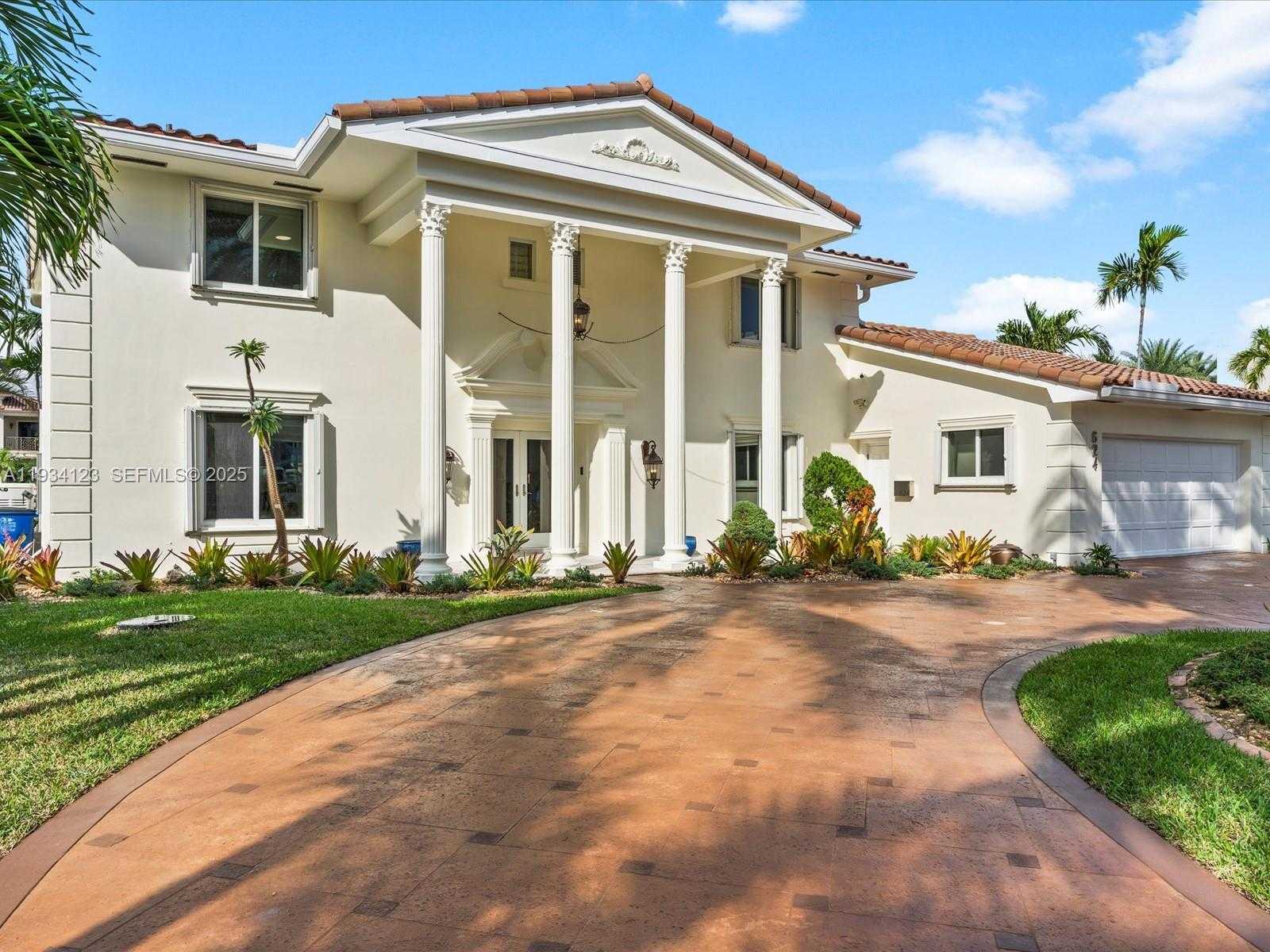 Small Image of 624 PALM DR, Hallandale Beach Number 6