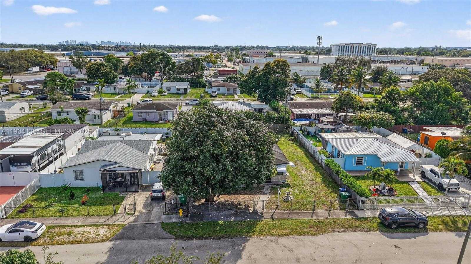 Small Image of 2440 NORTH WEST 152ND TER, Miami Gardens Number 22