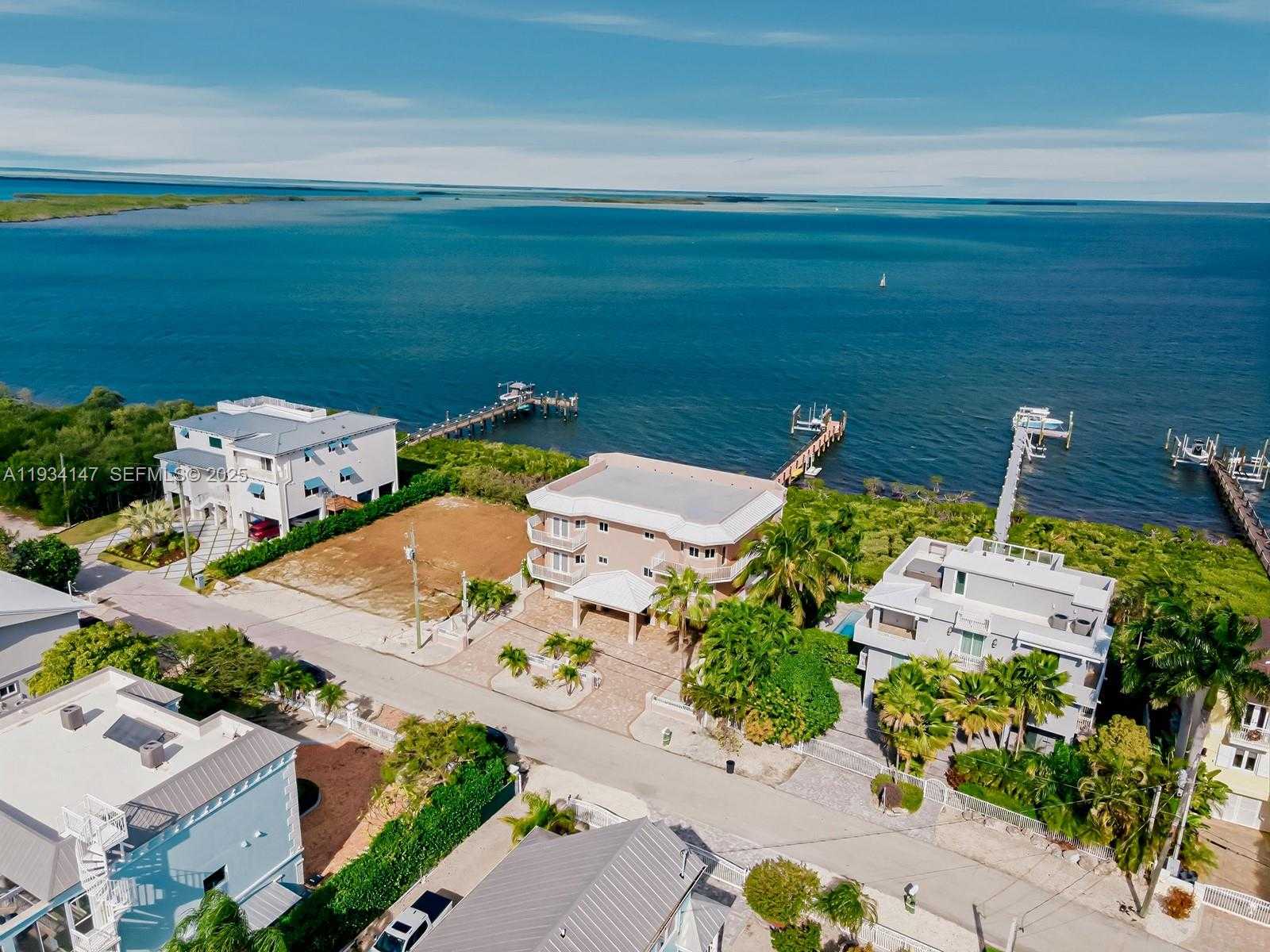 Small Image of 112 NORTH BOUNTY LN, Key Largo Number 22