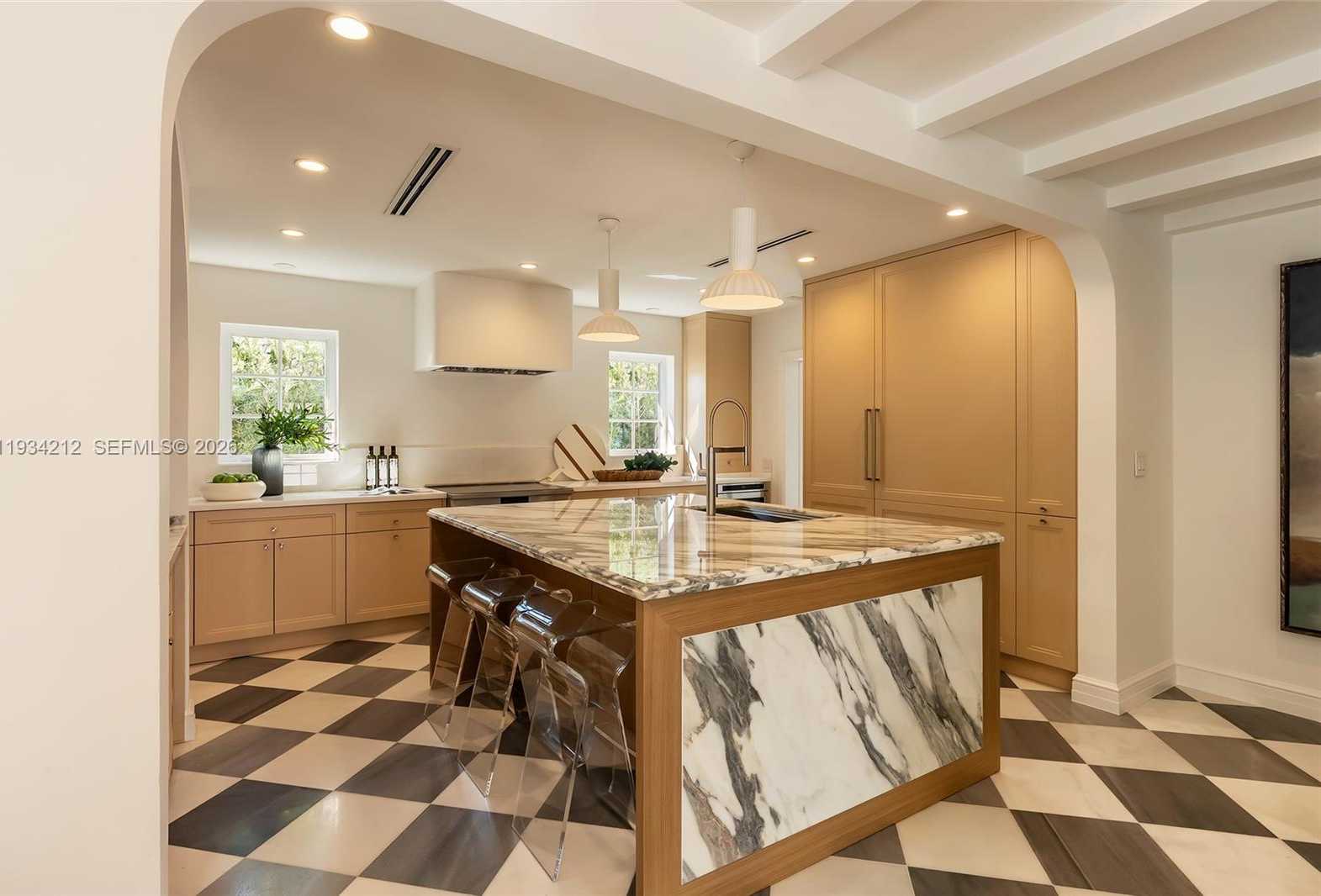 Small Image of 720 MADEIRA AVE, Coral Gables Number 7