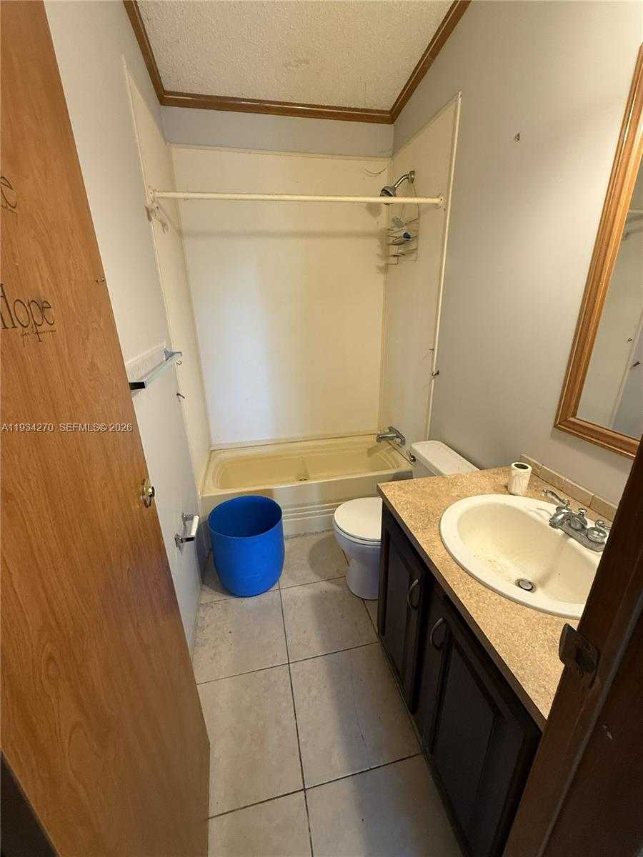 Small Image of 19800 SOUTH WEST 180TH AVE 144, Miami Number 8