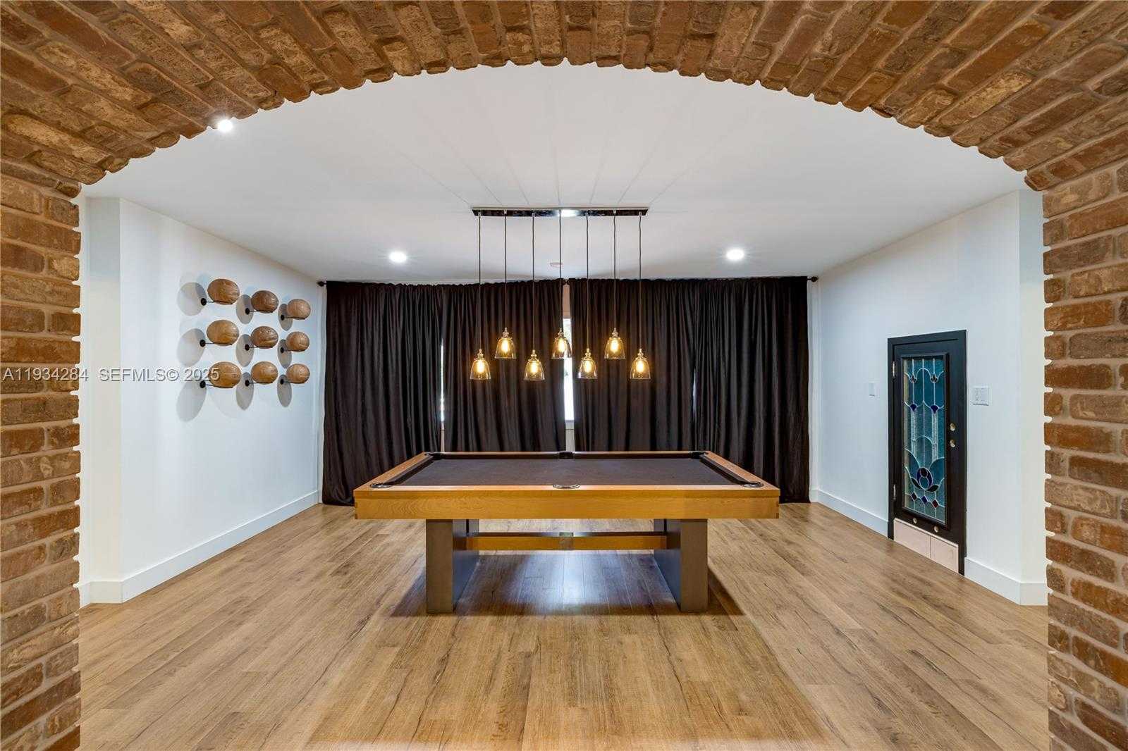 Small Image of 8000 LOS PINOS BLVD, Coral Gables Number 20