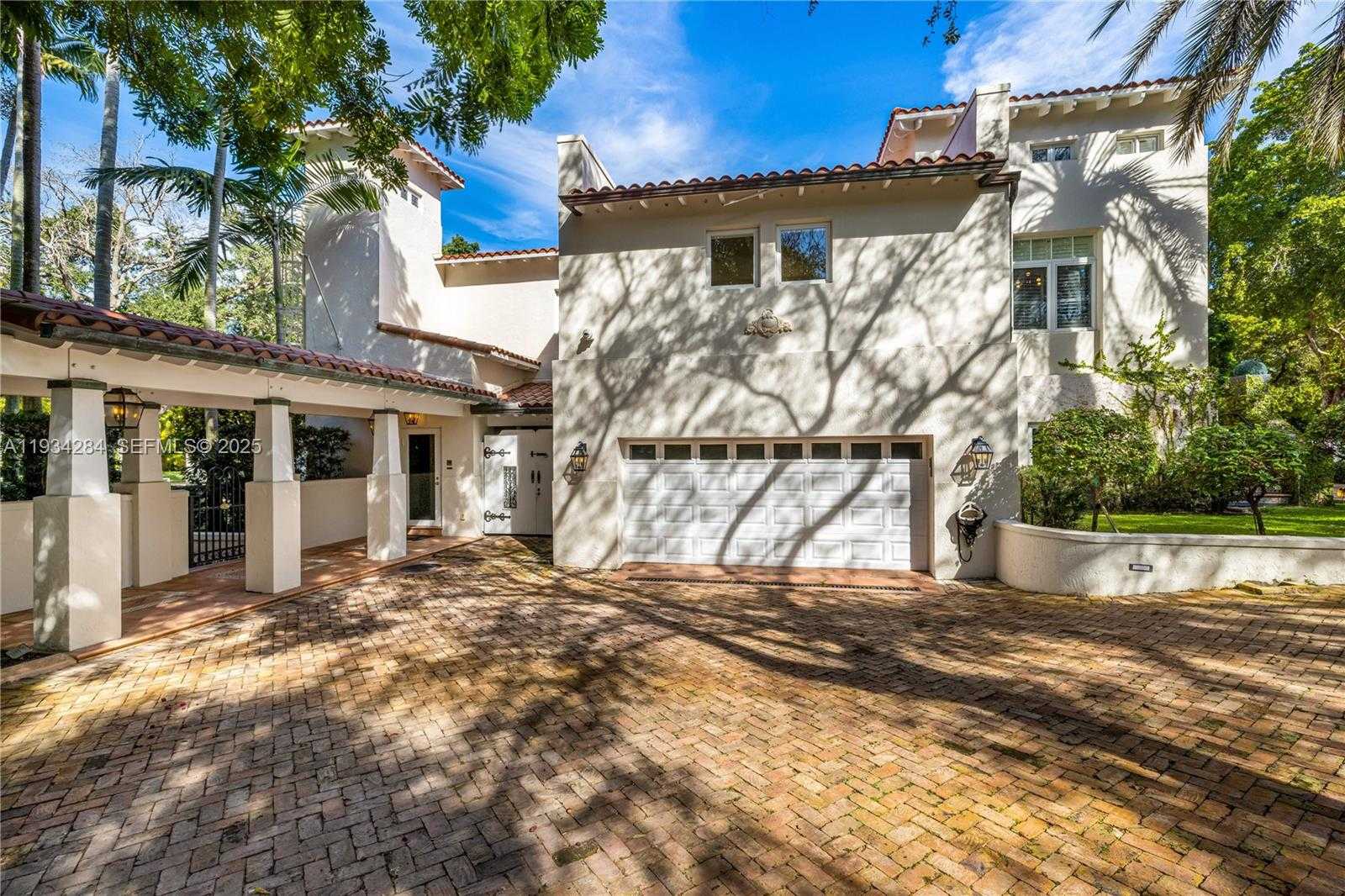 Small Image of 8000 LOS PINOS BLVD, Coral Gables Number 38