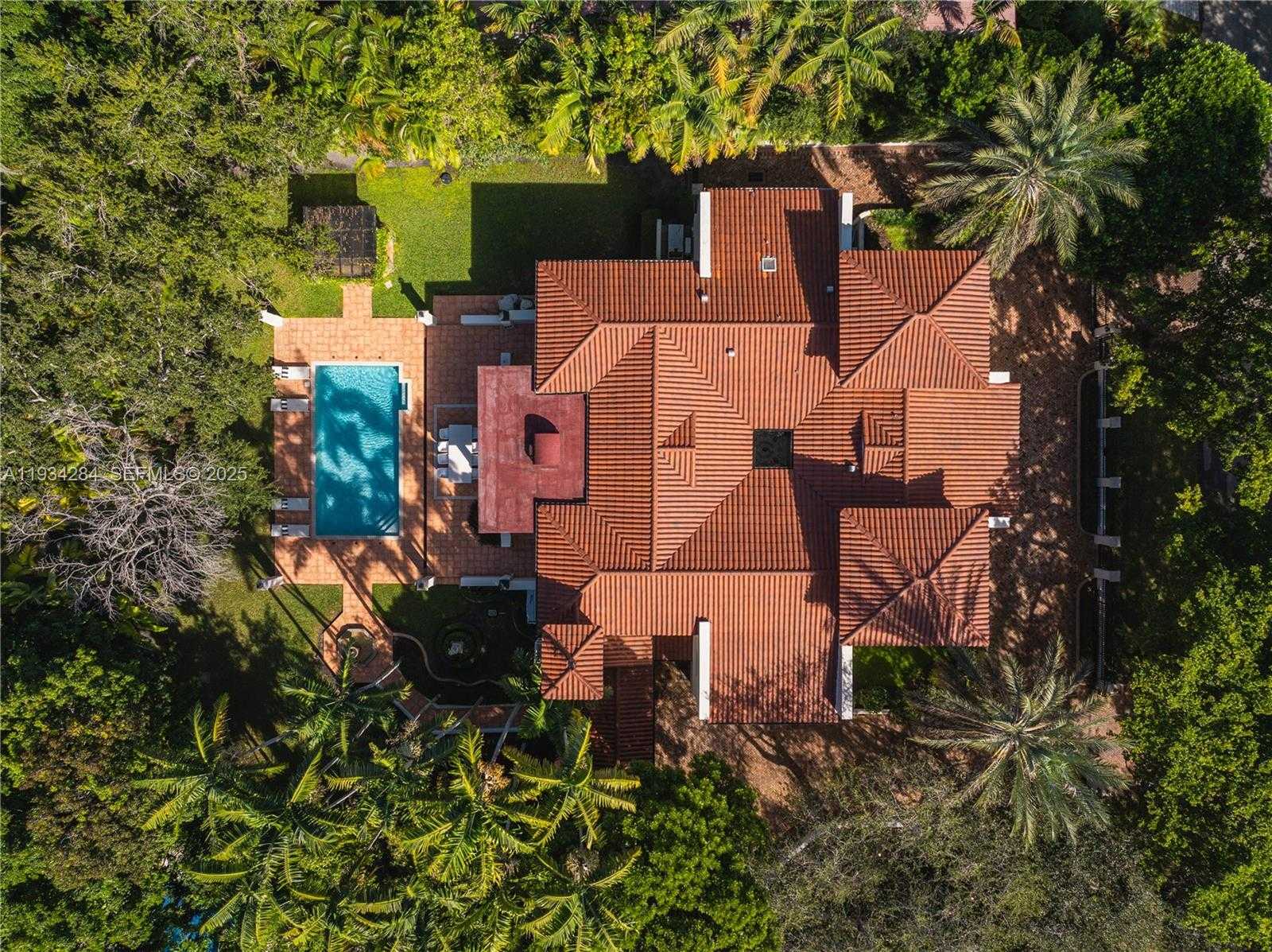 Small Image of 8000 LOS PINOS BLVD, Coral Gables Number 40