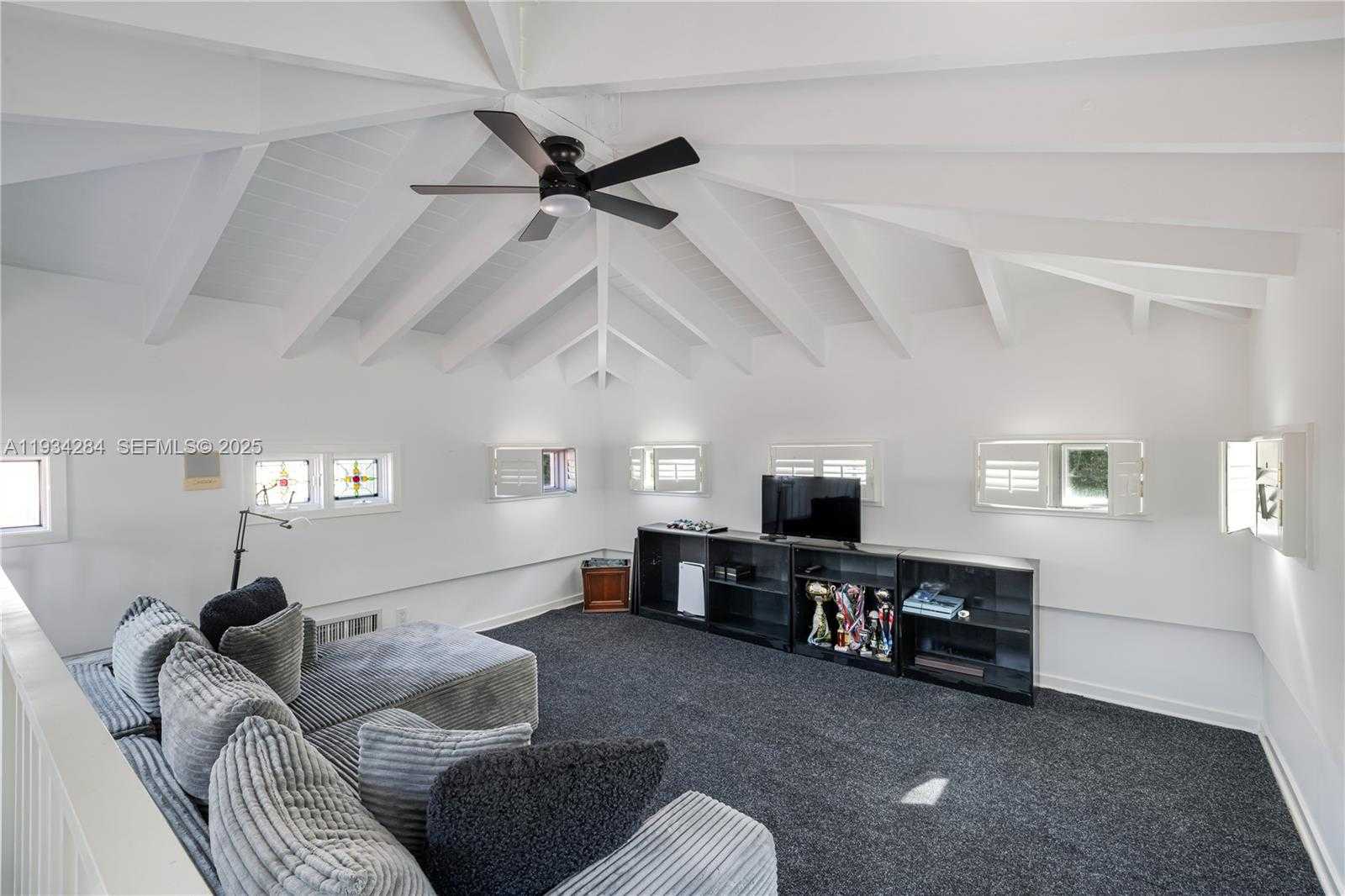 Small Image of 8000 LOS PINOS BLVD, Coral Gables Number 7