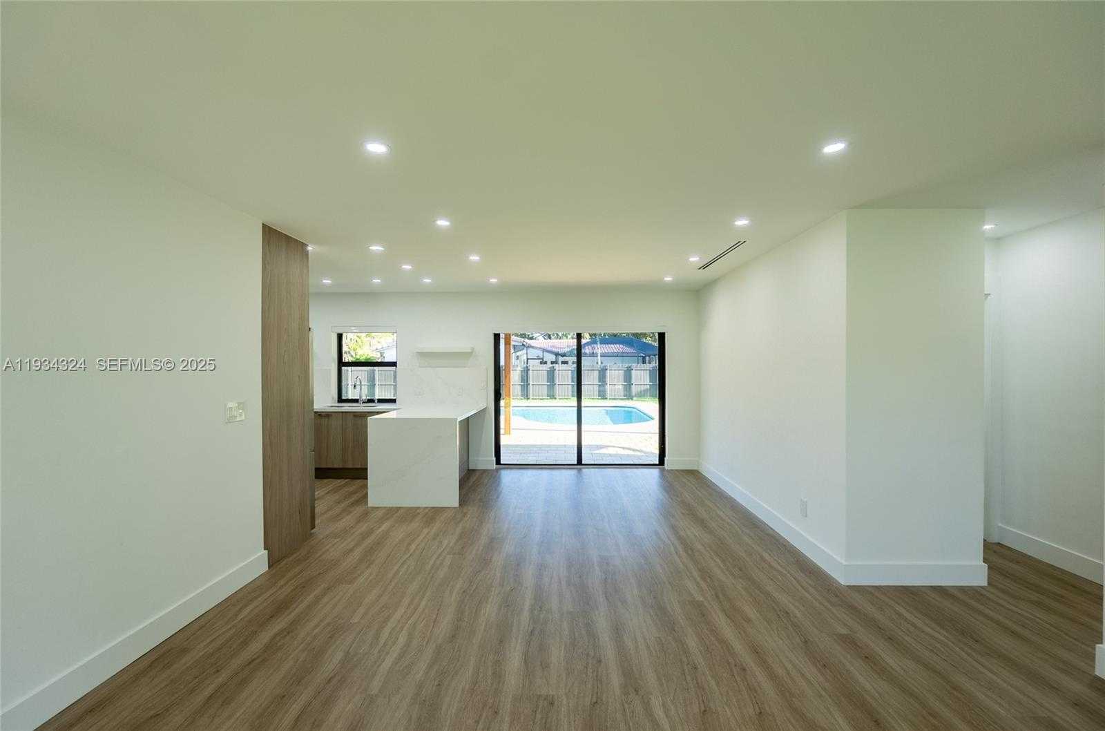 Small Image of 14515 MAHOGANY CT, Miami Lakes Number 10