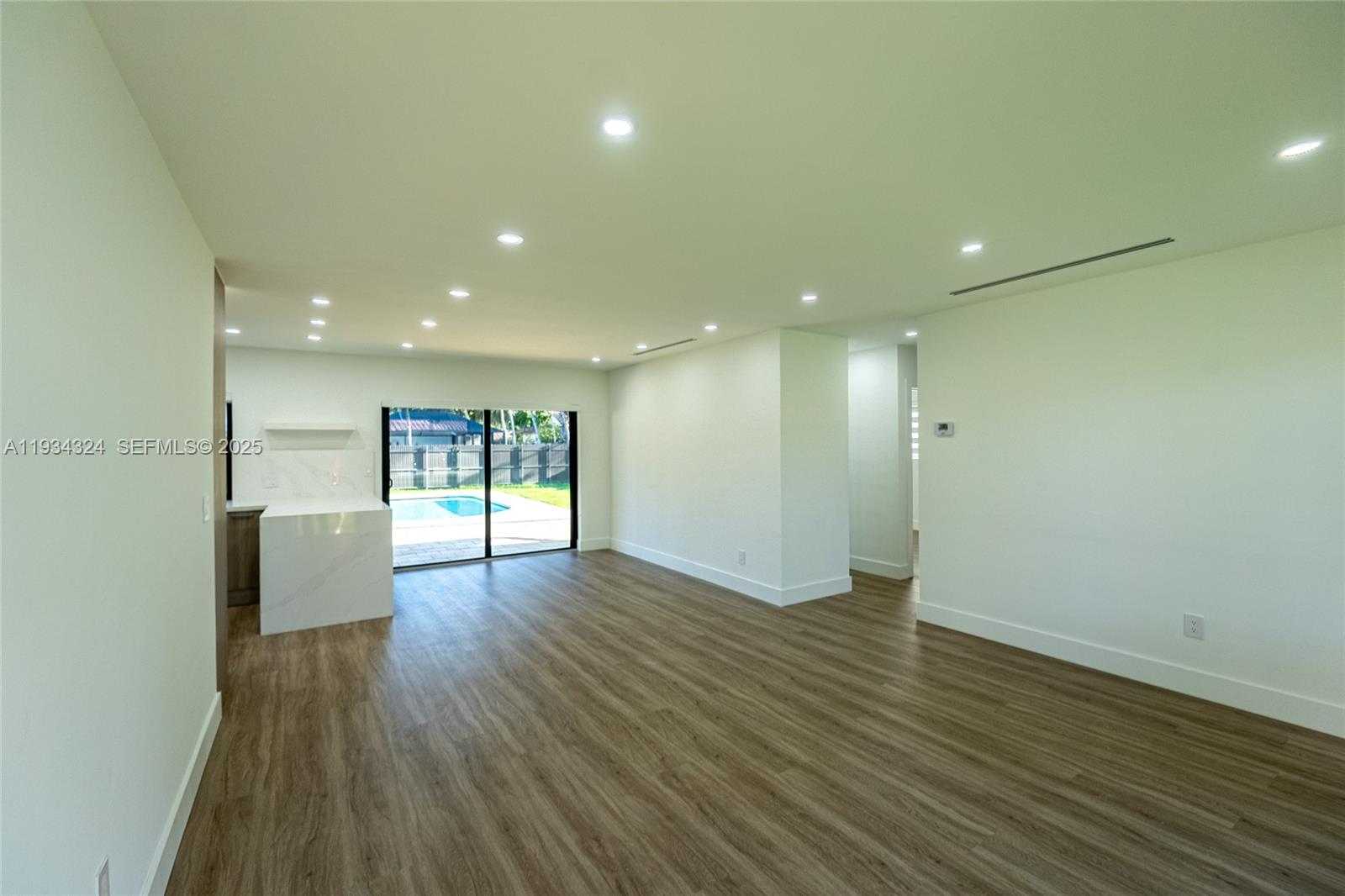 Small Image of 14515 MAHOGANY CT, Miami Lakes Number 12