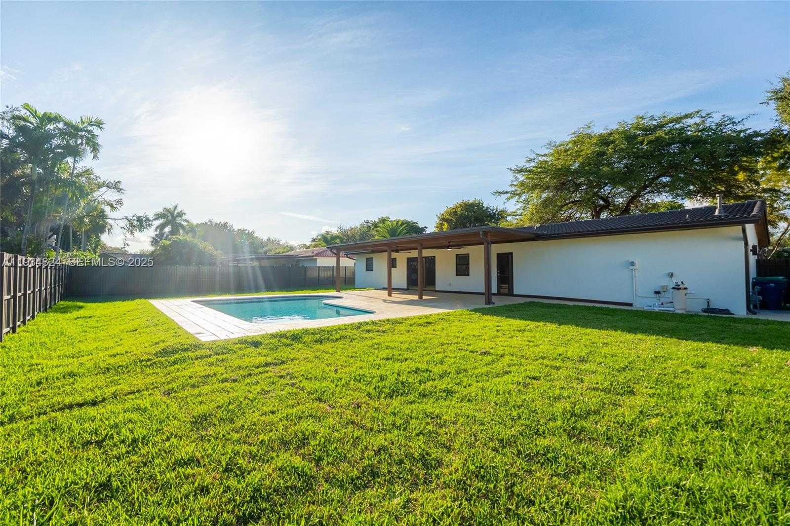 Small Image of 14515 MAHOGANY CT, Miami Lakes Number 25