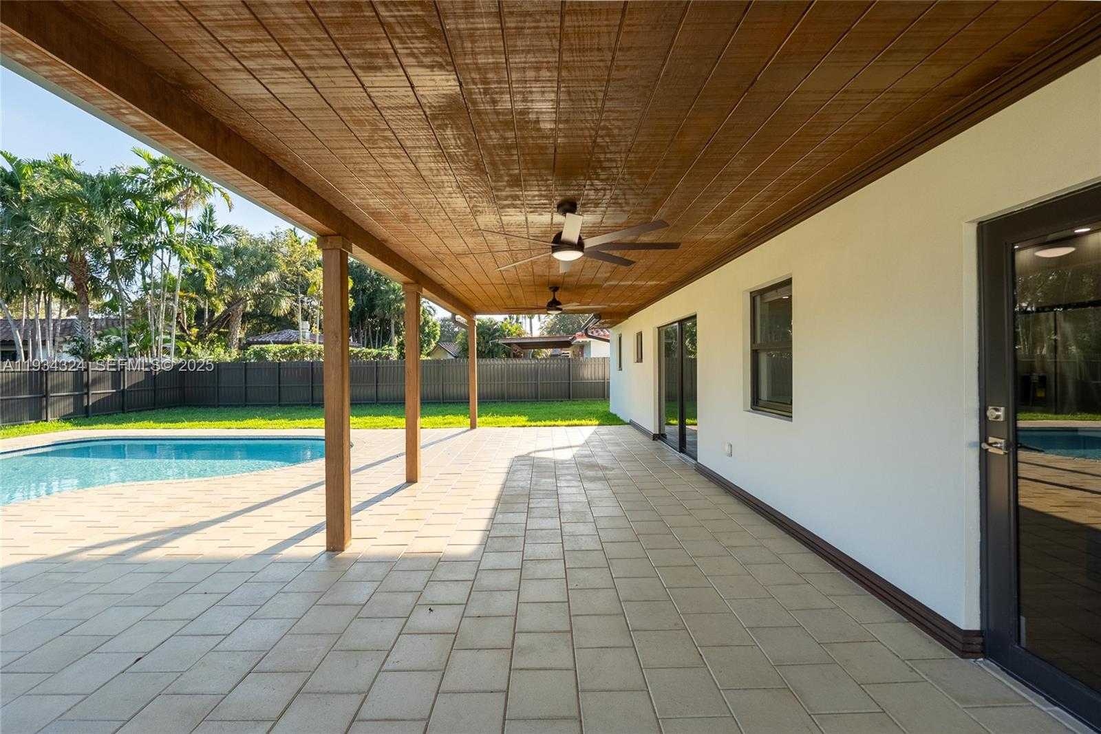 Small Image of 14515 MAHOGANY CT, Miami Lakes Number 29