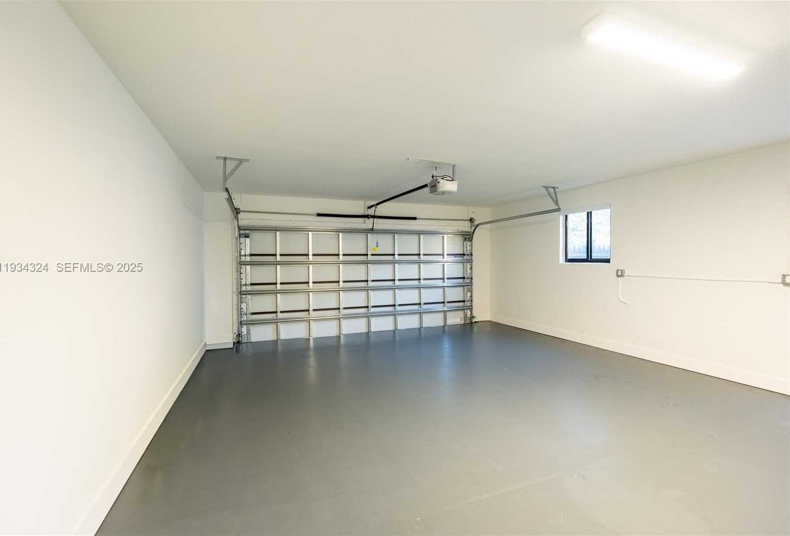 Small Image of 14515 MAHOGANY CT, Miami Lakes Number 30